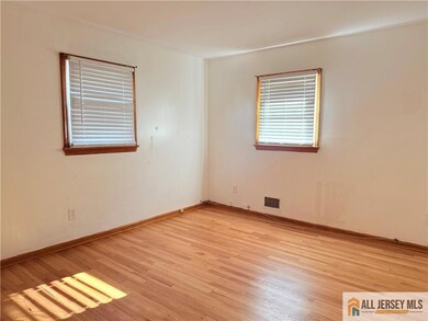 10 Hamilton Ave, Edison, NJ 08820 - photo 5