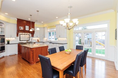 158 N Avon Rd, Elmhurst, IL 60126 - photo 7