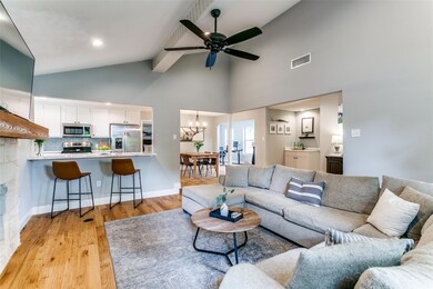 404 Cumberland Dr, Hurst, TX 76054 - photo 6