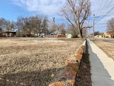 736 N Park Ave, Shawnee, OK 74801 - photo 2