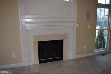 11245 Suffolk Dr, Hagerstown, MD 21742 - photo 7