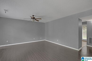 5249 Falling Creek Ln, Birmingham, AL 35235 - photo 4