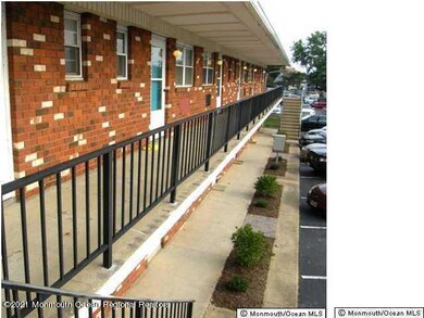 455 Ocean Blvd pic2