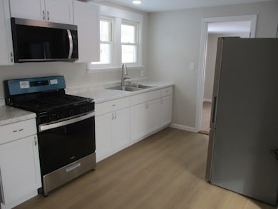 918 W Vine St, Champaign, IL 61821 - photo 4