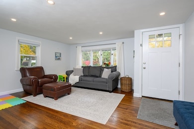 27 Chestnut Rd, Pembroke, MA 02359 - photo 6