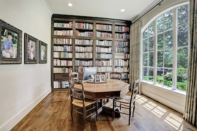 8406 Raylin Dr, Houston, TX 77055 - photo 4