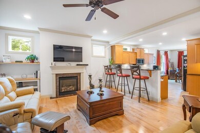 127 Waterlefe Way, Colchester, VT 05446 - photo 5