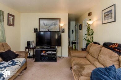 [photo 1730649] Family Room