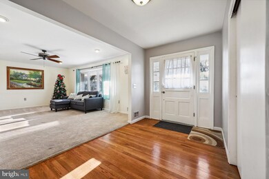 20 Sutton Place, East Windsor, NJ 08520 - photo 4