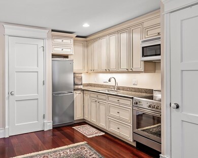 690 Tremont St unit 2, Boston, MA 02118 - photo 2
