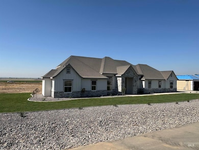 23735 Legends Ln, Caldwell, ID 83607 - photo 2