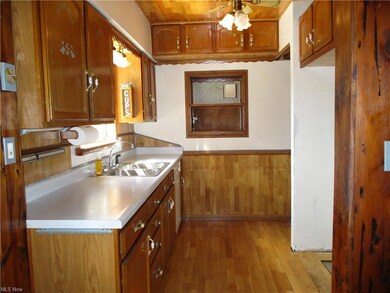 4459 Wallings Rd, North Royalton, OH 44133 - photo 3