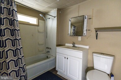 212 W Market St unit E, Pottsville, PA 17901 - photo 4