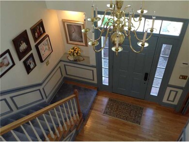Entry/Foyer.