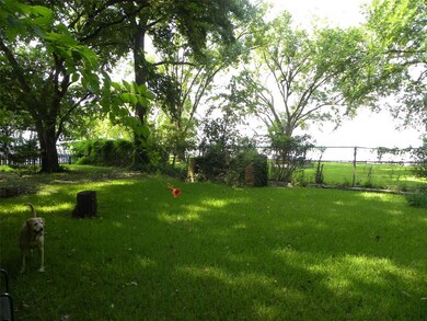 1203 E Lake Dr, Weatherford, TX 76087 - photo 5