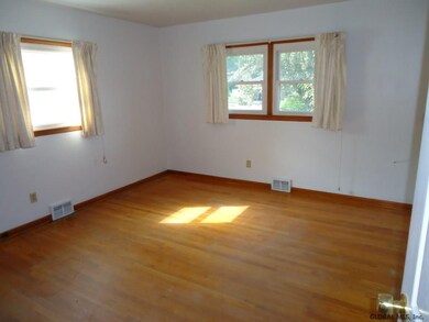 10 Turnstile Dr, Albany, NY 12203 - photo 6