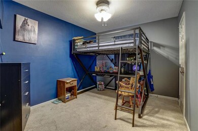 606 Timber Crest Ct, Raymore, MO 64083 - photo 7