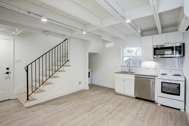 irst floor living/Kitchen