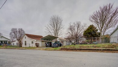909 Afton St, Johnson City, TN 37601 - photo 3