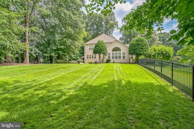 10680 Alliwells Ct, Oakton, VA 22124 - photo 7