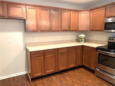 421 Kreisel Dr, Raymore, MO 64083 - photo 7