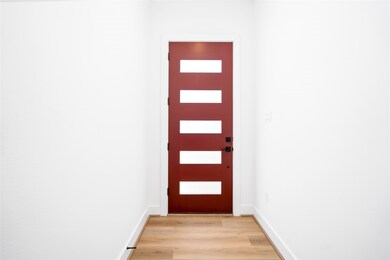 3724 Noah St, Houston, TX 77021 - photo 4