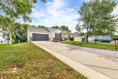 47 Jacqueline Cir, O Fallon, MO 63368 - photo 2