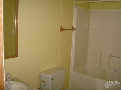 227 W 3rd St, Warren, IN 46792 - photo 6