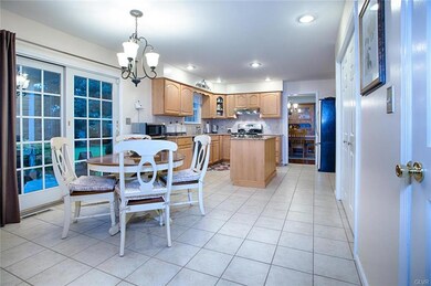 443 Hemlock Ln, Nazareth, PA 18064 - photo 6