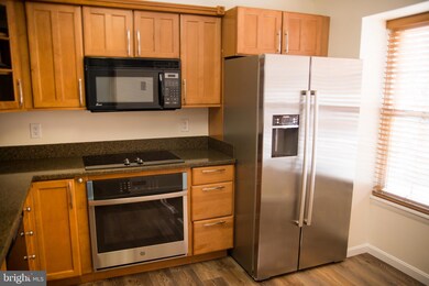 18859 Summer Oak Ct, Germantown, MD 20874 - photo 2