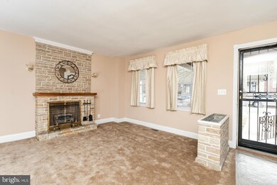 905 Lyndhurst St, Baltimore, MD 21229 - photo 6
