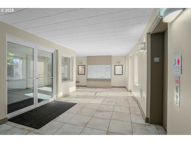 6665 W Burnside Rd unit 447, Portland, OR 97210 - photo 5