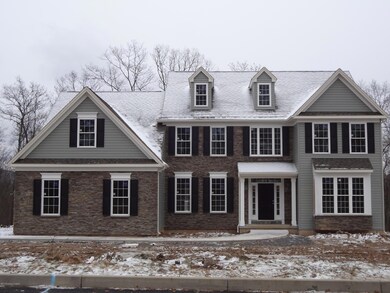 1075 Manor Dr, Mountain Top, PA 18707 - photo 2