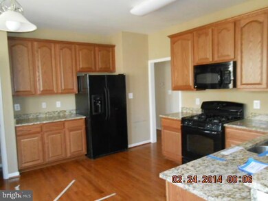 7450 Tottenham Dr, White Plains, MD 20695 - photo 4