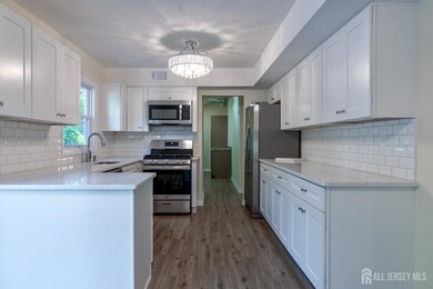 199 Berger St, Somerset, NJ 08873 - photo 3