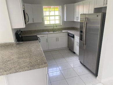 7624 Juniper St, Miramar, FL 33023 - photo 3