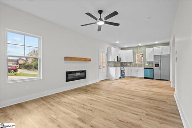 307 Carruth St, Simpsonville, SC 29680 - photo 6