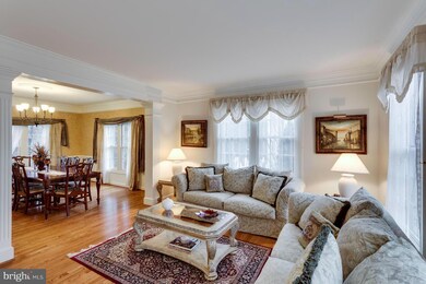 4879 Annamohr Dr, Fairfax, VA 22030 - photo 5