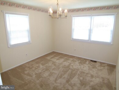 1316 Harford Square Dr, Edgewood, MD 21040 - photo 7