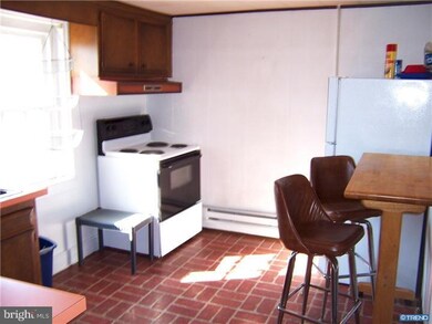 10 Delaware St, Saint Georges, DE 19733 - photo 4