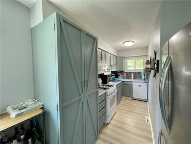 4509 SW 2nd St, Des Moines, IA 50315 - photo 3