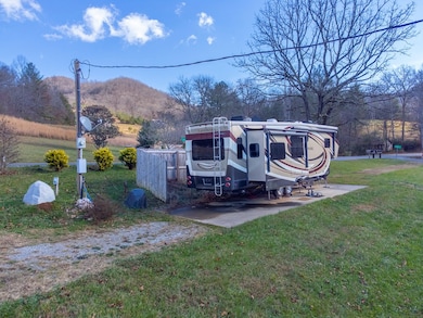 4821 Clarks Chapel Rd, Franklin, NC 28734 - photo 4