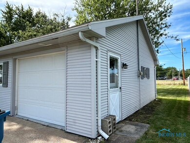 23755 W Meadow Dr, Genoa, OH 43430 - photo 4