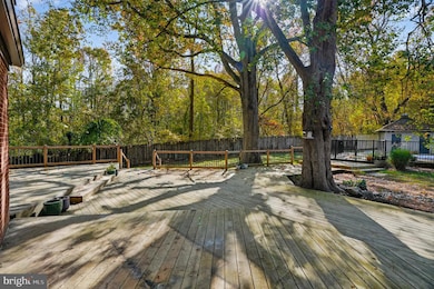 385 Mill Swamp Rd, Edgewater, MD 21037 - photo 5