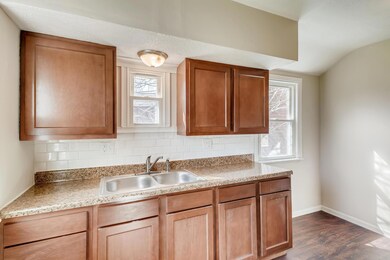 2438 Joyce Ave Columbus OH-large-005-006