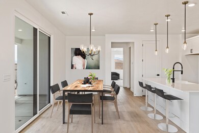 691 FireSky - www.lystpros.com -Dining_f