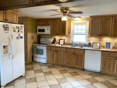 37 Davidson Ave, South Dennis, MA 02660 - photo 3