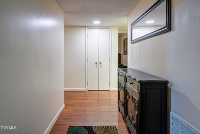 216 University Pkwy unit 23W, Johnson City, TN 37604 - photo 7