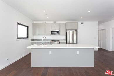 1906 S Palm Grove Ave unit 1, Los Angeles, CA 90016 - photo 4