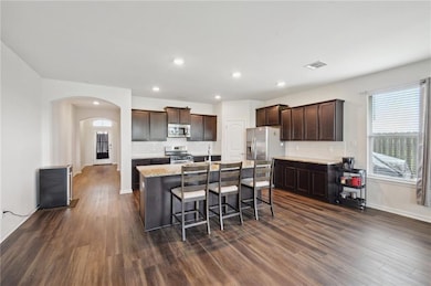 Breakfast Bar Open Space to Den